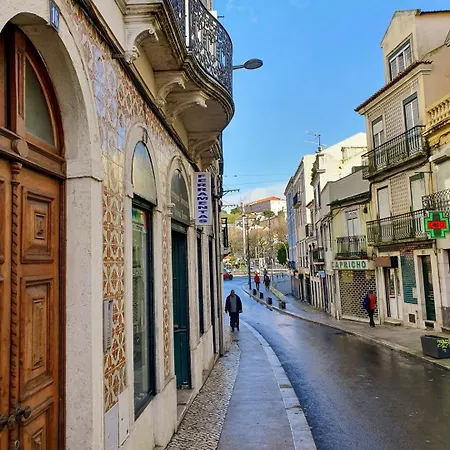 Charming Close To Lx Factory Διαμέρισμα *