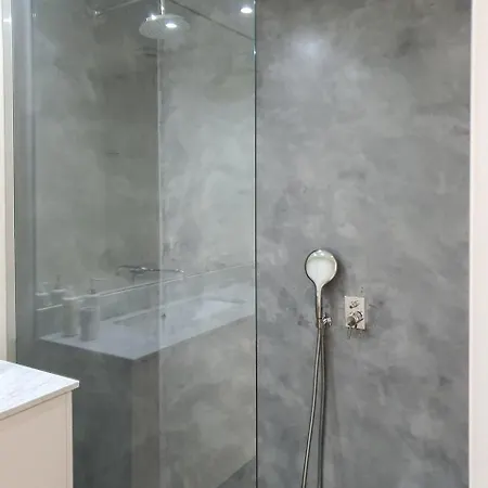 Apartment Charming Close To Lx Factory Lissabon