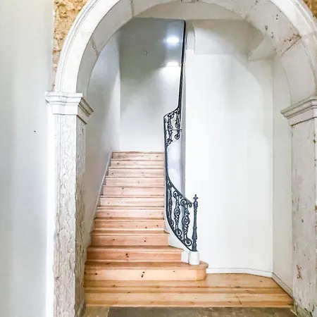 Apartment Charming Close To Lx Factory Lisbon