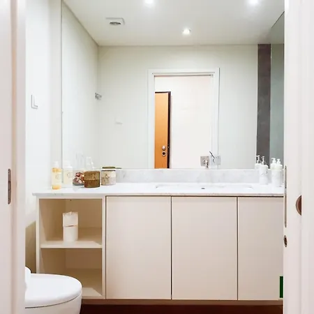 Apartment Charming Close To Lx Factory Lisbon